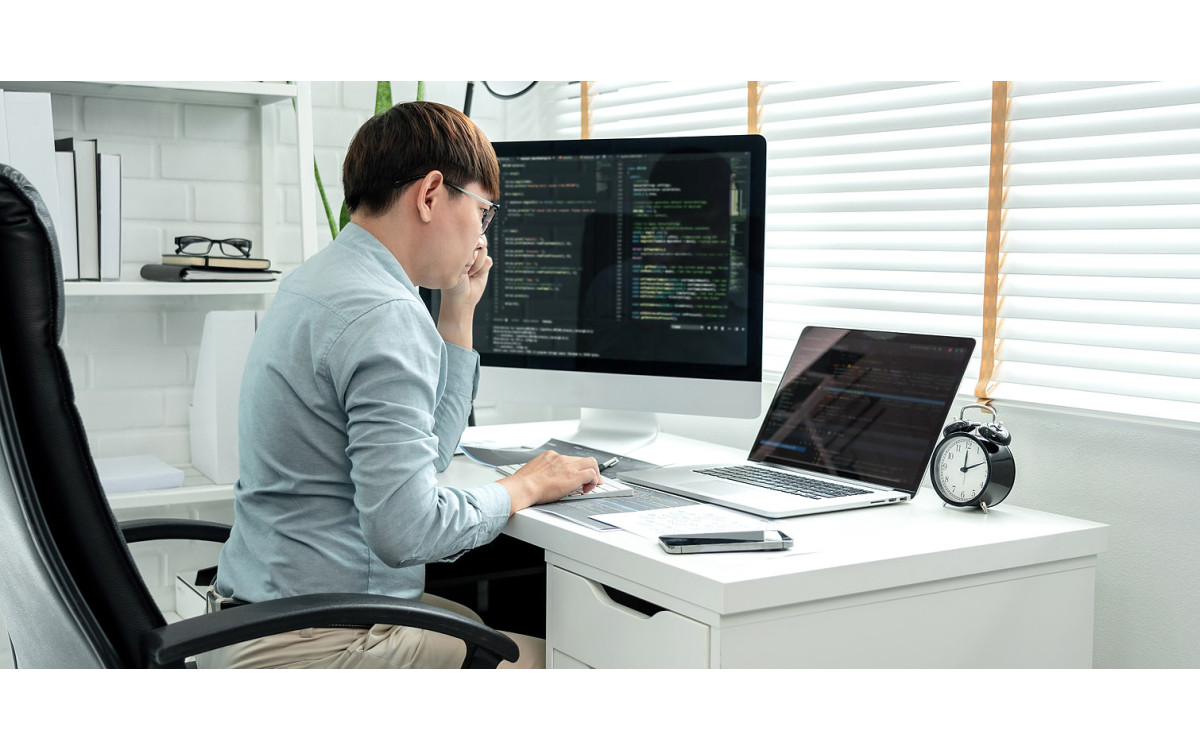 How Startups Can Simplify Apple Device Deployment for New Employees Without an IT Team