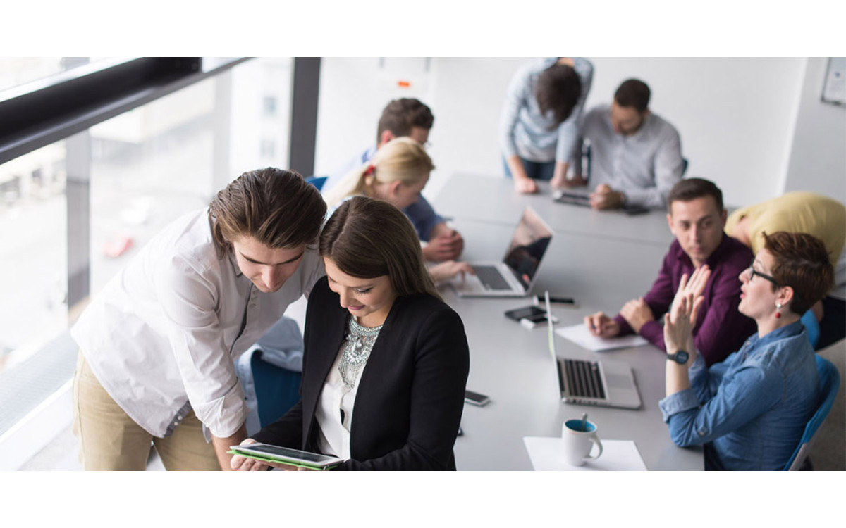 Keeping Apple Devices Compliant in Financial Services: How Device Management Supports Security, Audi